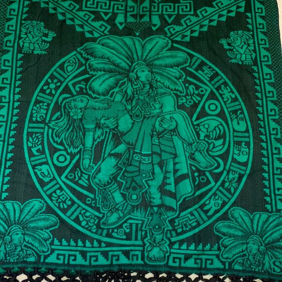 Latin American Aztec Poncho Unisex One Size Fits All Green NWOT - Picture 2 of 8